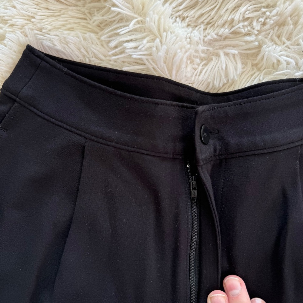 Madewell 2024 Black Pleated Short Ponte Size Small - Picture 8 of 14